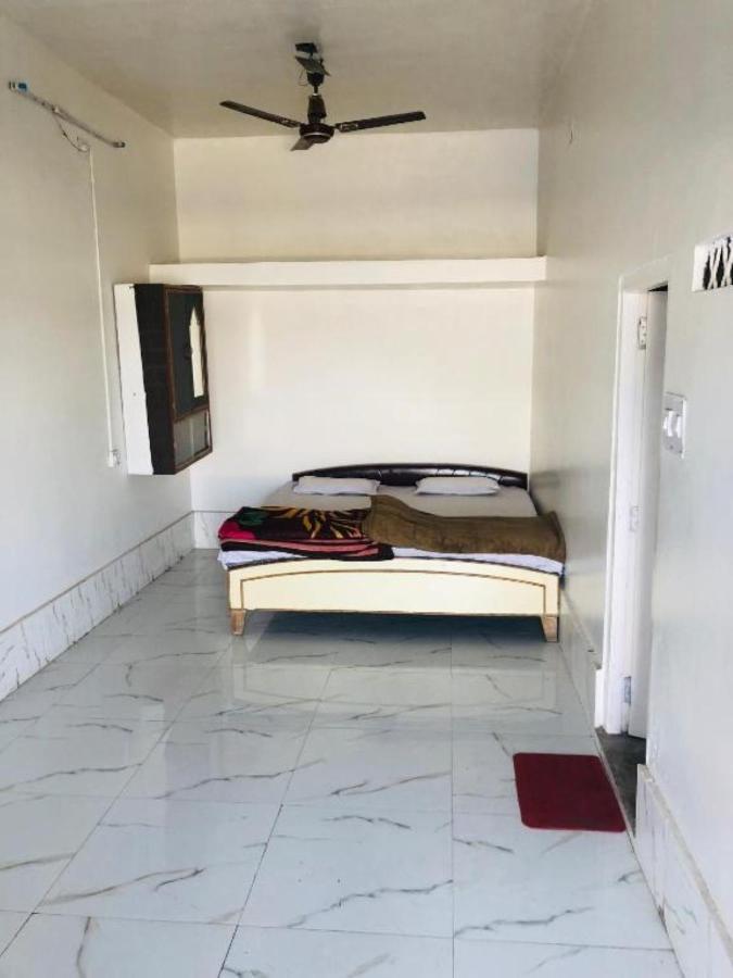 Shivam Hotel, Pali  Ngoại thất bức ảnh