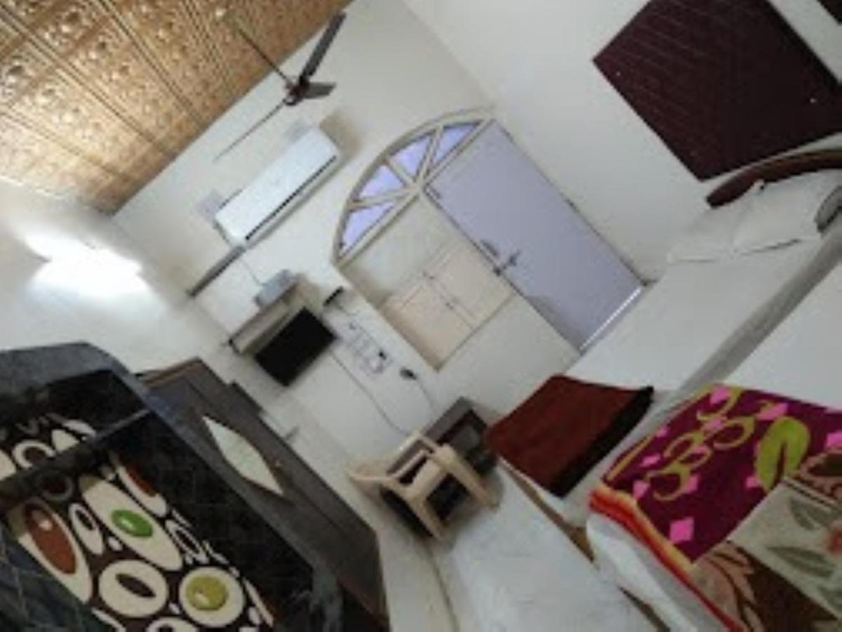 Shivam Hotel, Pali  Ngoại thất bức ảnh